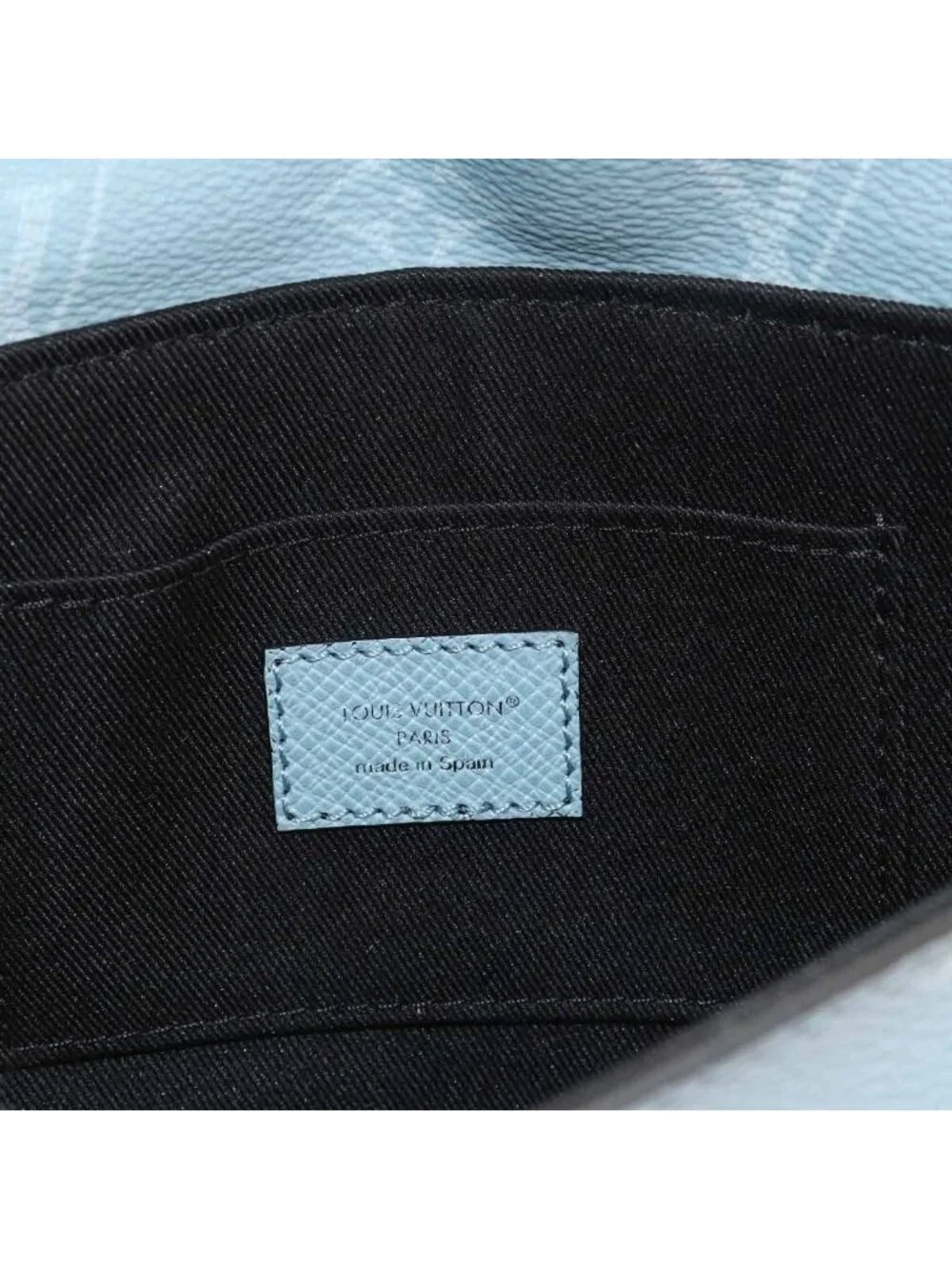Louis Vuitton Taigarama Pulse Wearable Wallet Shoulder